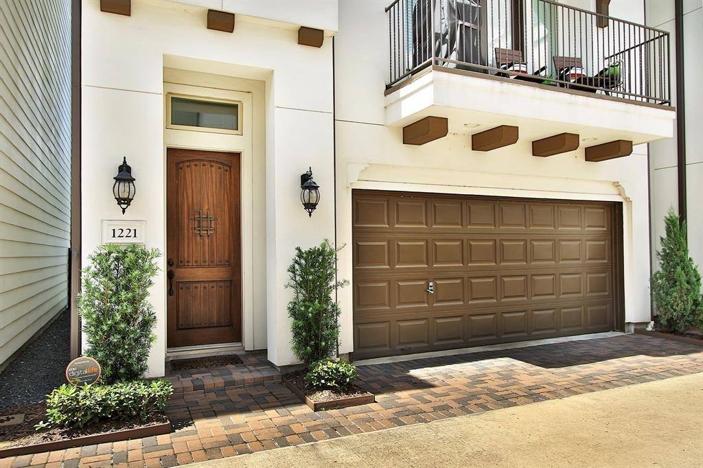 House for rent at 1221 Bonner St, Houston, TX 77007