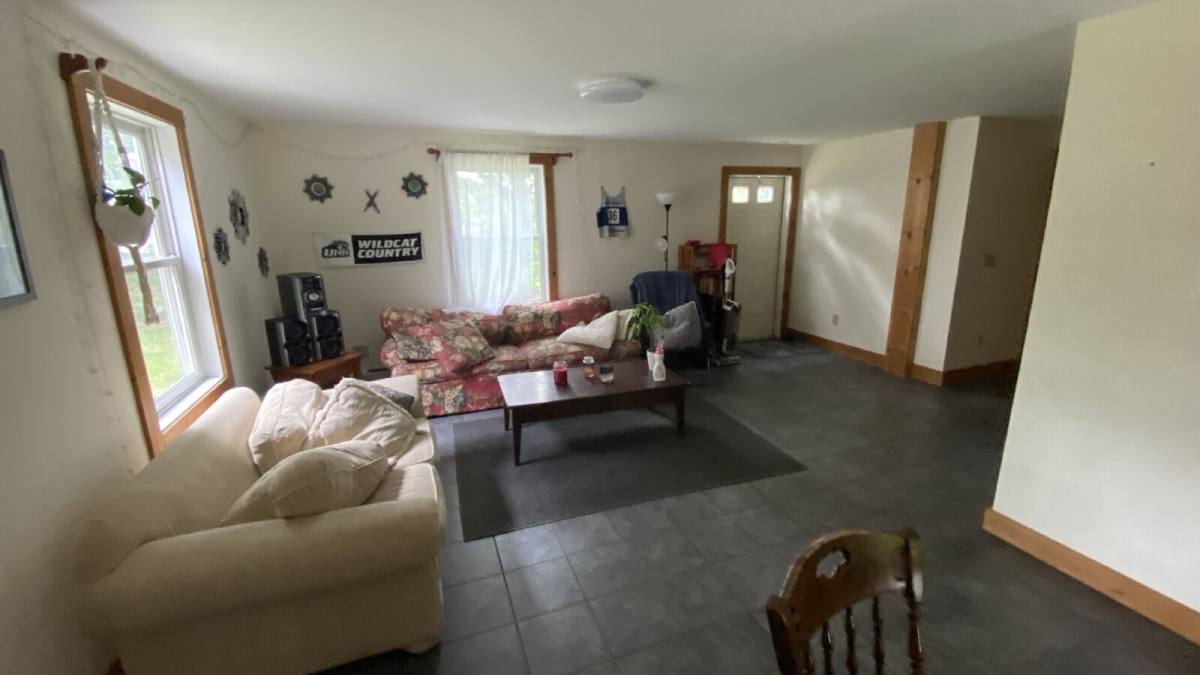 Apartment for rent at 279 Mast Rd #1, Durham, NH 03824