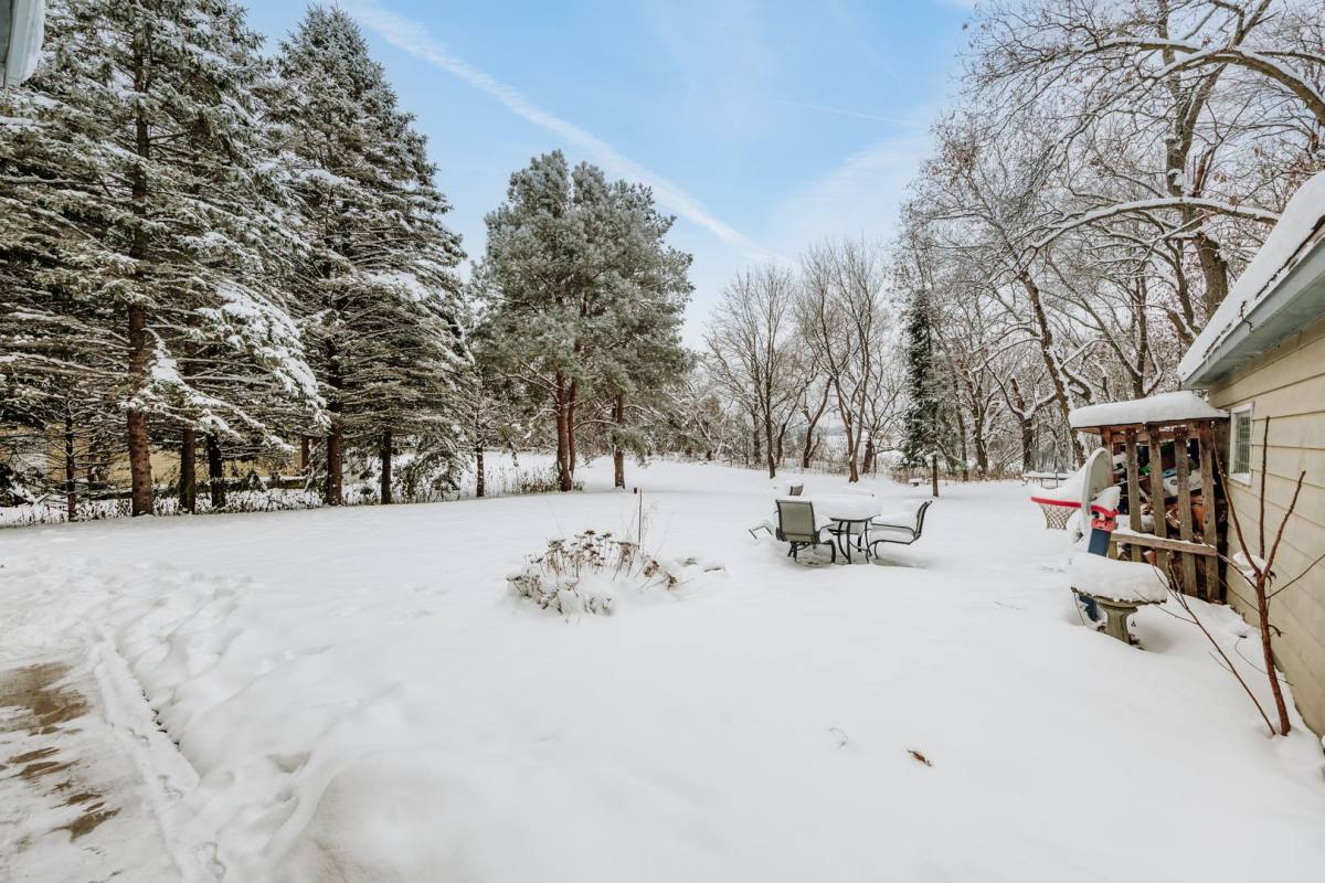 Apartment for rent at 215-217 Pembroke Way -Mydwelling, Nashotah, WI 53058