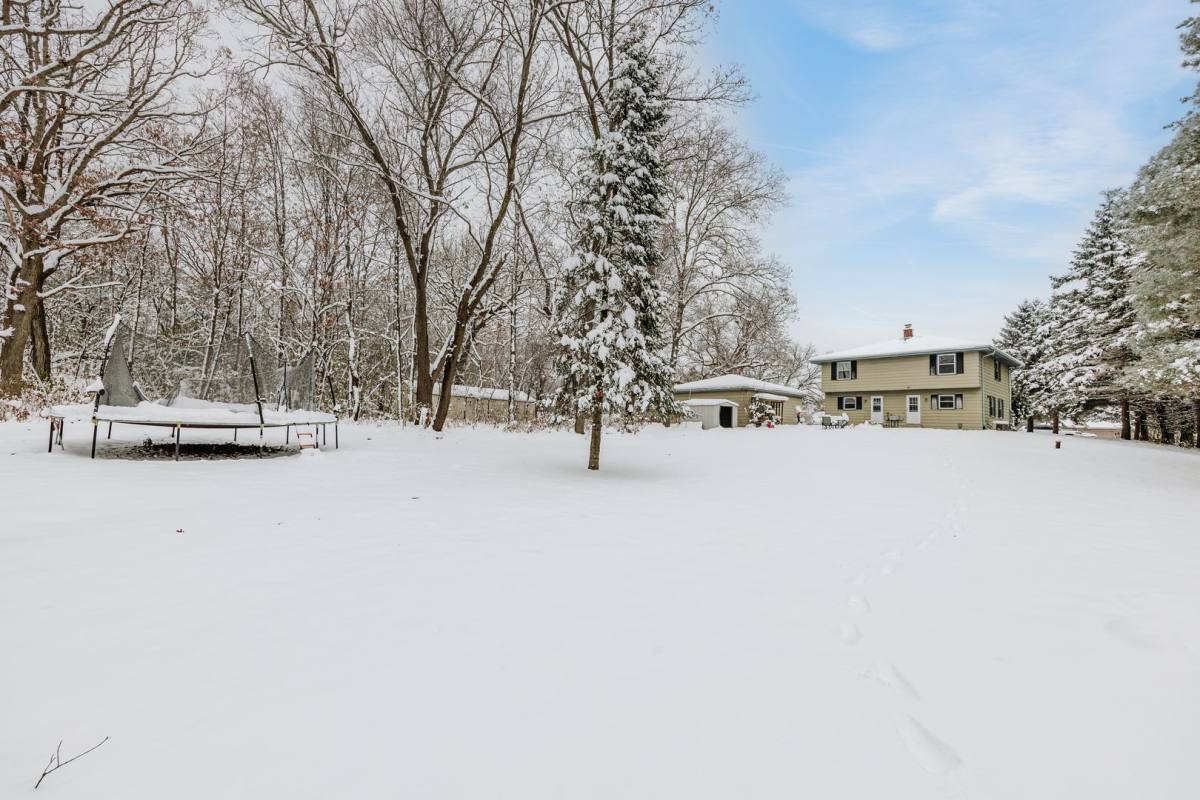Apartment for rent at 215-217 Pembroke Way -Mydwelling, Nashotah, WI 53058