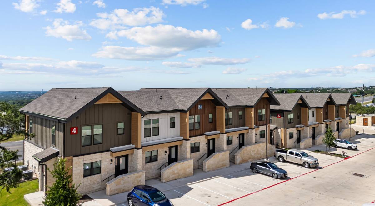 Townhouse for rent at 13060 Four Star Blvd #A2-33, Austin, TX 78737