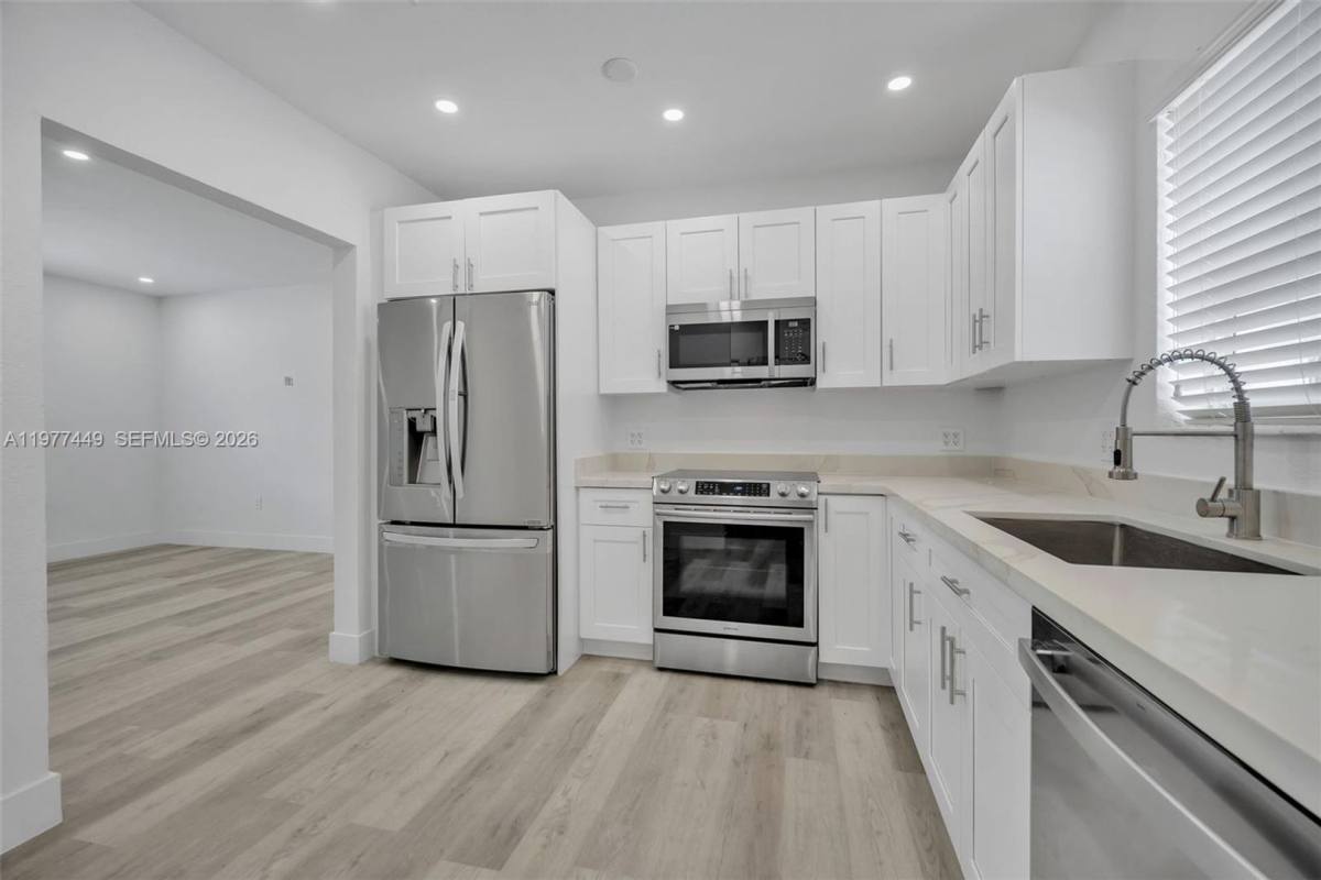 House for rent at 1401 NE 152nd St, Miami, FL 33162