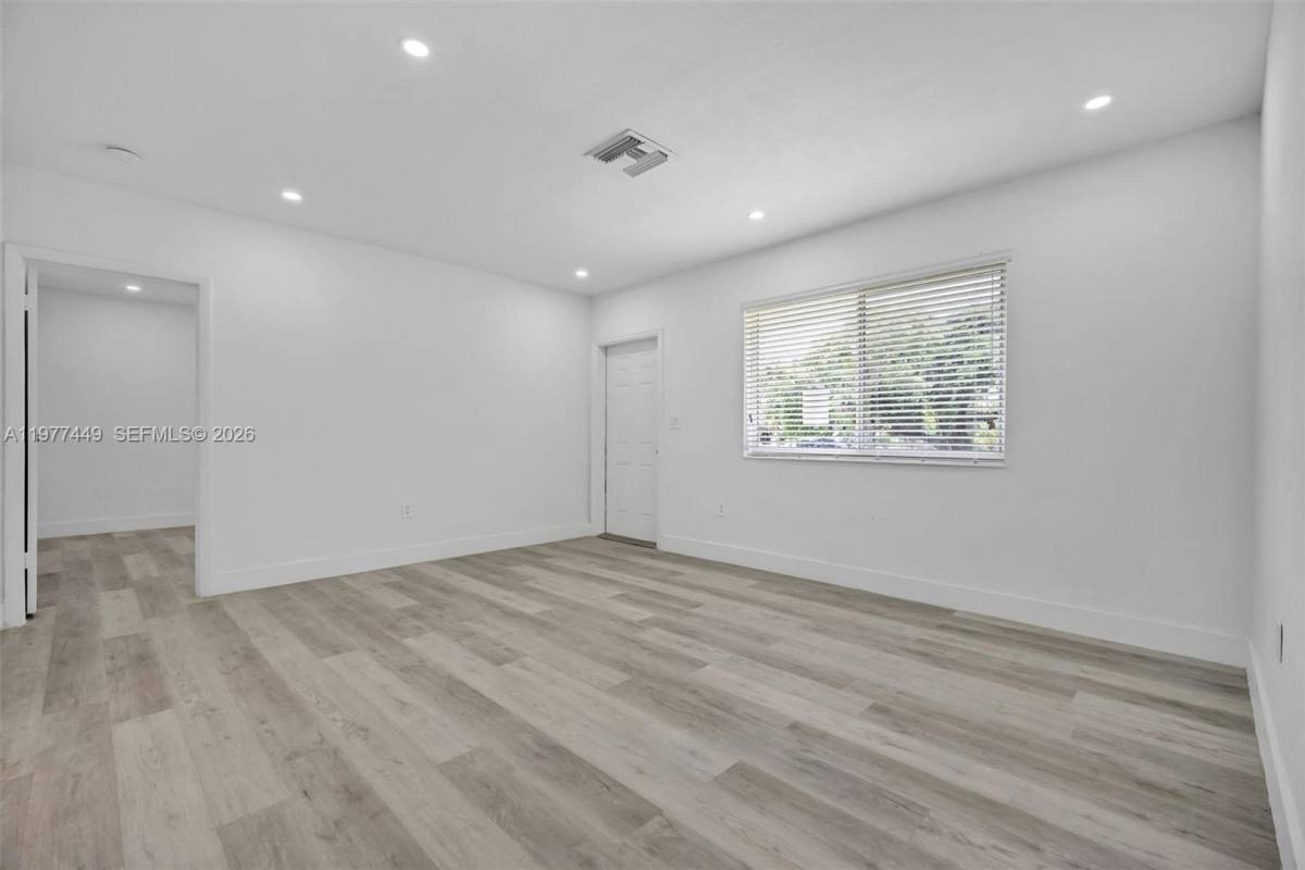 House for rent at 1401 NE 152nd St, Miami, FL 33162