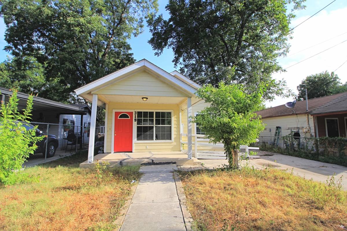 House for rent at 319 Noria St, San Antonio, TX 78207