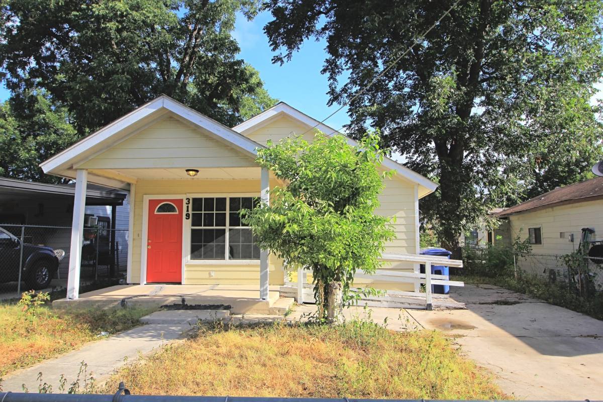 House for rent at 319 Noria St, San Antonio, TX 78207