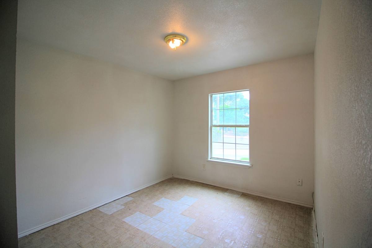 House for rent at 319 Noria St, San Antonio, TX 78207