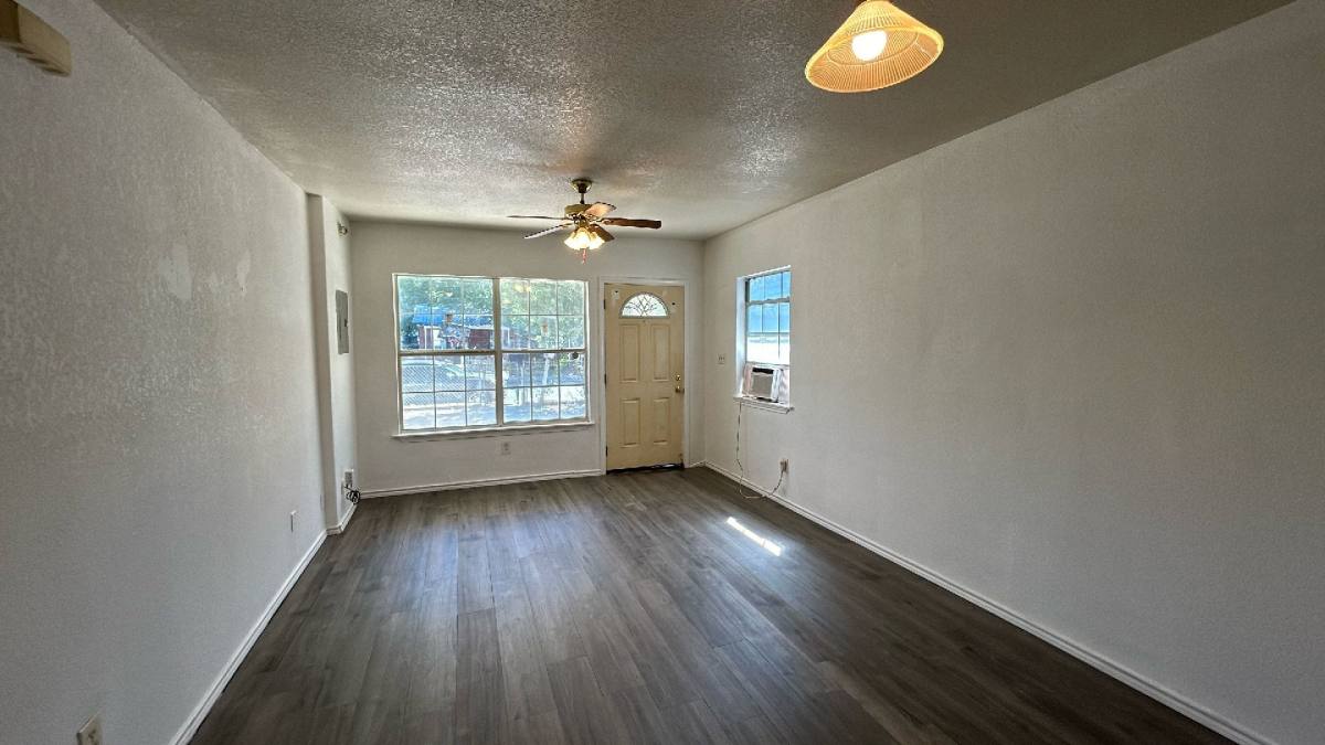 House for rent at 319 Noria St, San Antonio, TX 78207