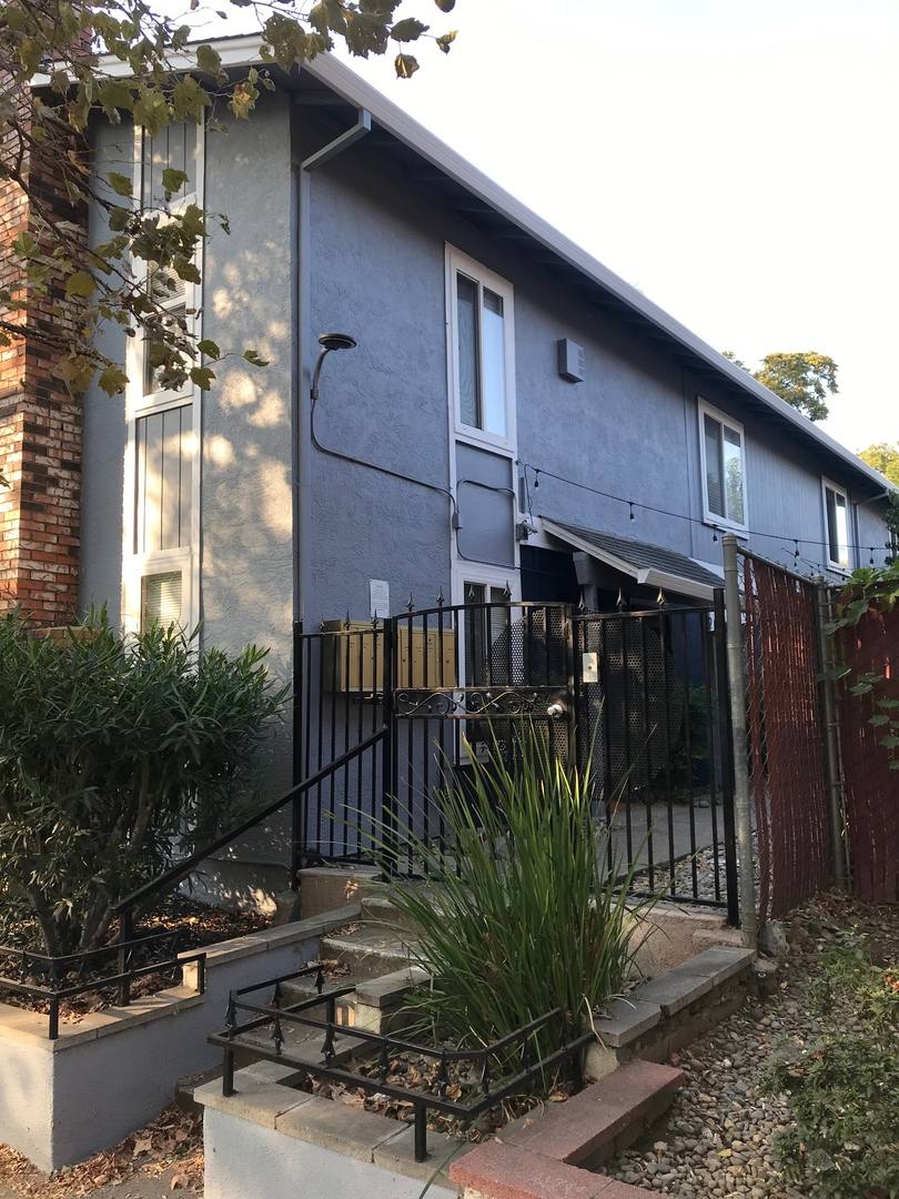 Apartment for rent at 1717 W St, Sacramento, CA 95818
