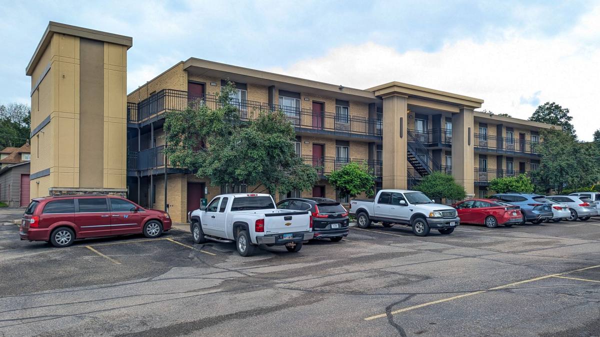 Apartment for rent at 418 6th St SW, Rochester, MN 55902