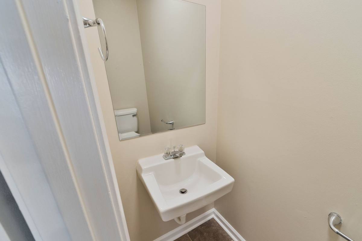 Apartment for rent at 1660 Baltimore Dr, Clarksville, TN 37043