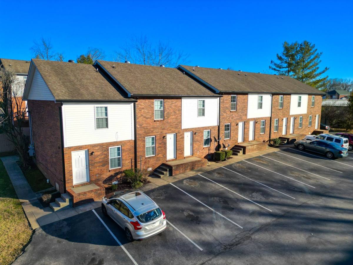 Apartment for rent at 1660 Baltimore Dr, Clarksville, TN 37043