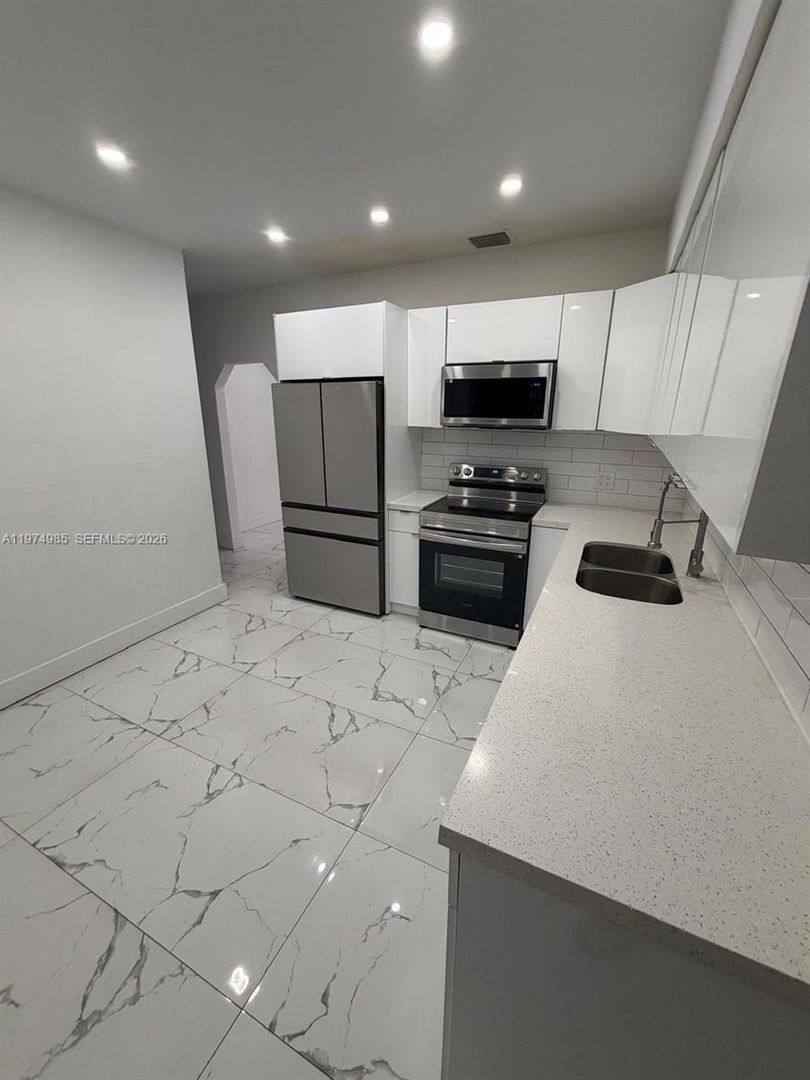 House for rent at 345 SW 49th Ave, Miami, FL 33134