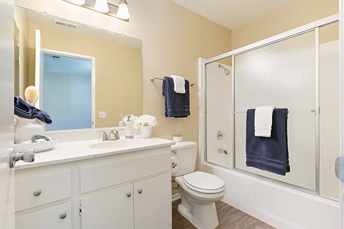 Apartment for rent at 2560 W La Palma Ave, Anaheim, CA 92801