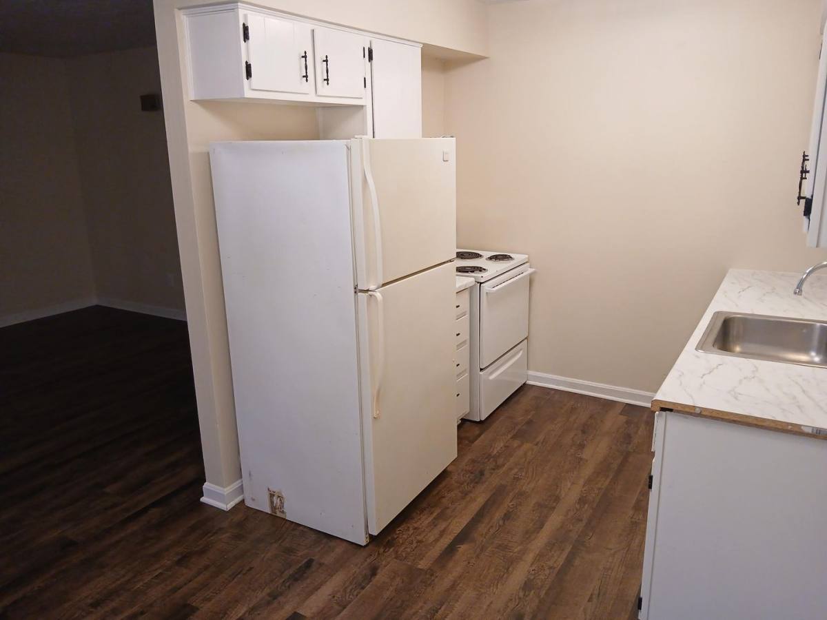 Apartment for rent at 8606 Standing Oak Dr, Louisville, KY 40258