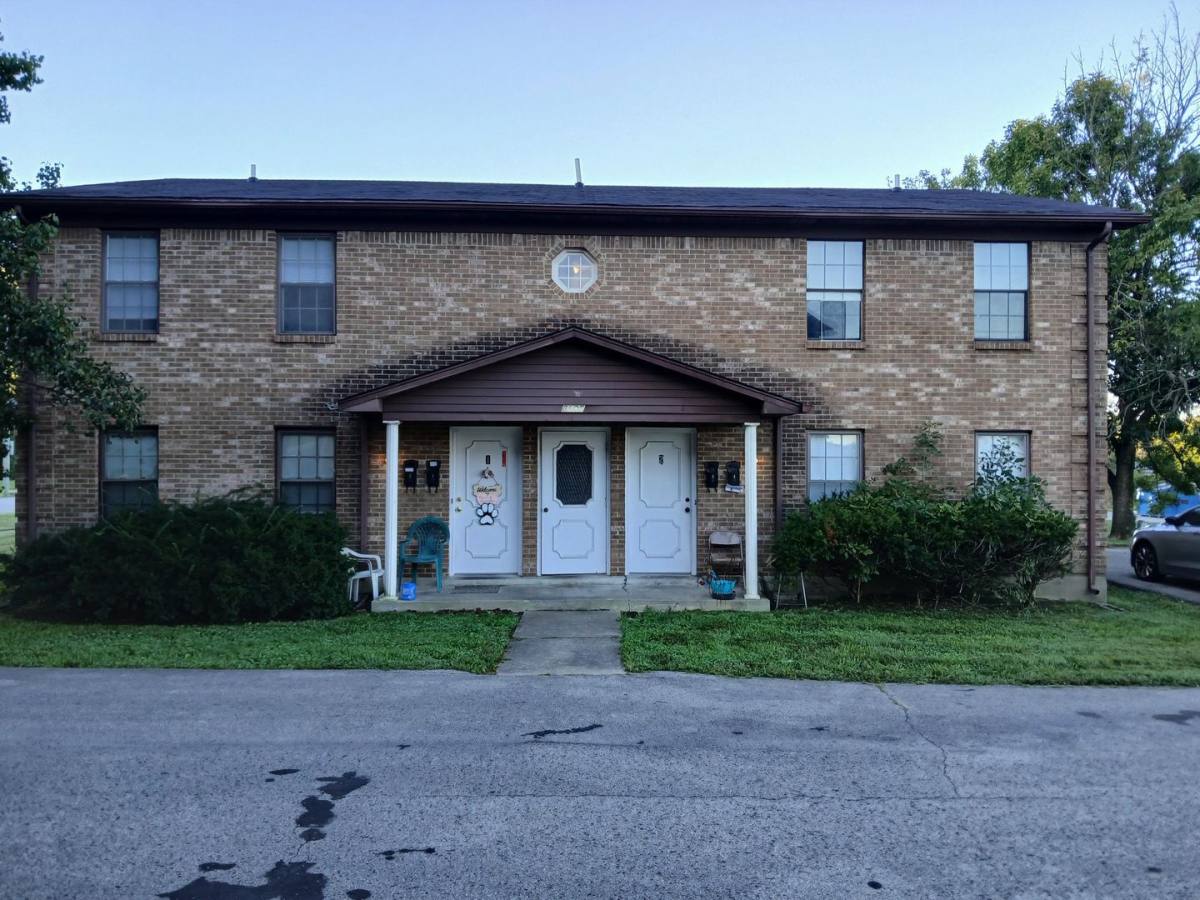 Apartment for rent at 8606 Standing Oak Dr, Louisville, KY 40258
