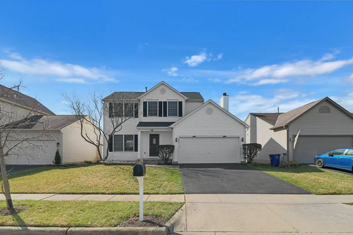 House for rent at 321 Amber Wood Way, Lewis Center, OH 43035