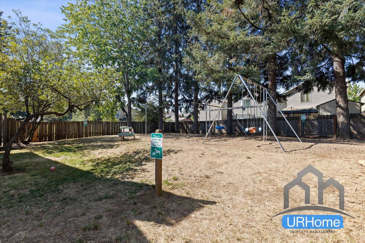 Townhouse for rent at 2329 SE 174th Ave, Portland, OR 97233
