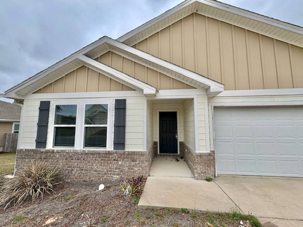House for rent at 462 Whispering Creek Ave, Freeport, FL 32439