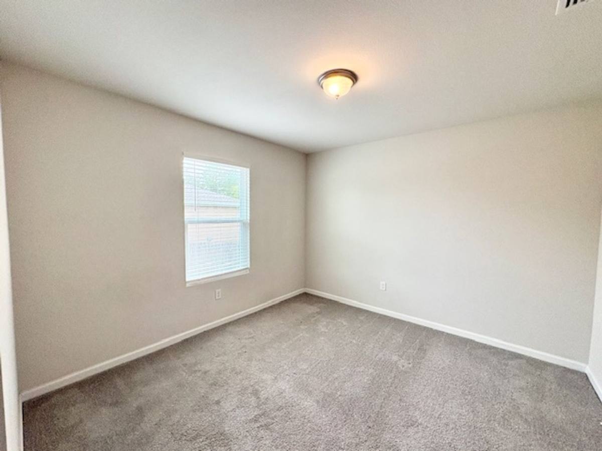 House for rent at 462 Whispering Creek Ave, Freeport, FL 32439