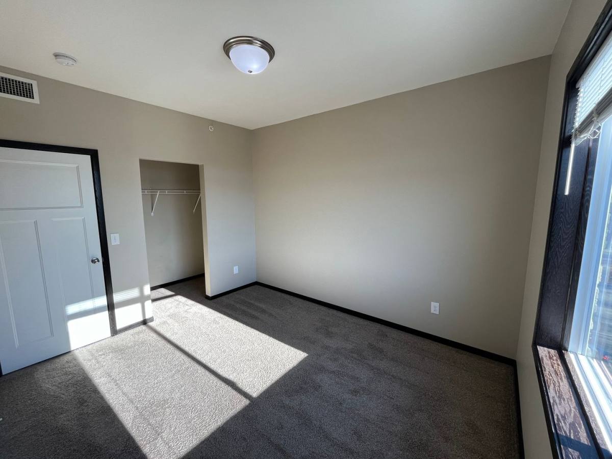 Apartment for rent at 340 Stadium Rd, Mankato, MN 56001