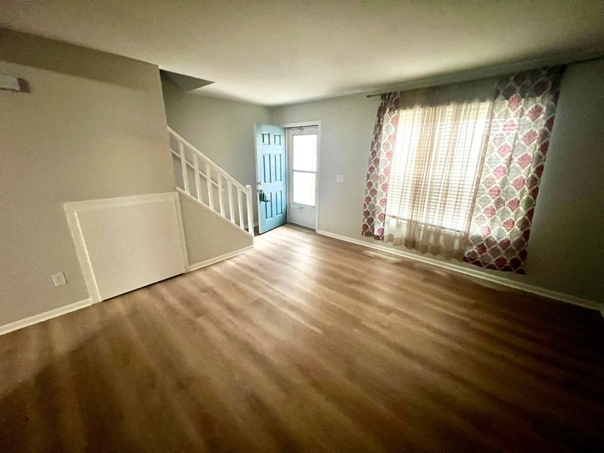 Townhouse for rent at 605 Picadilly Square, Cayce, SC 29033