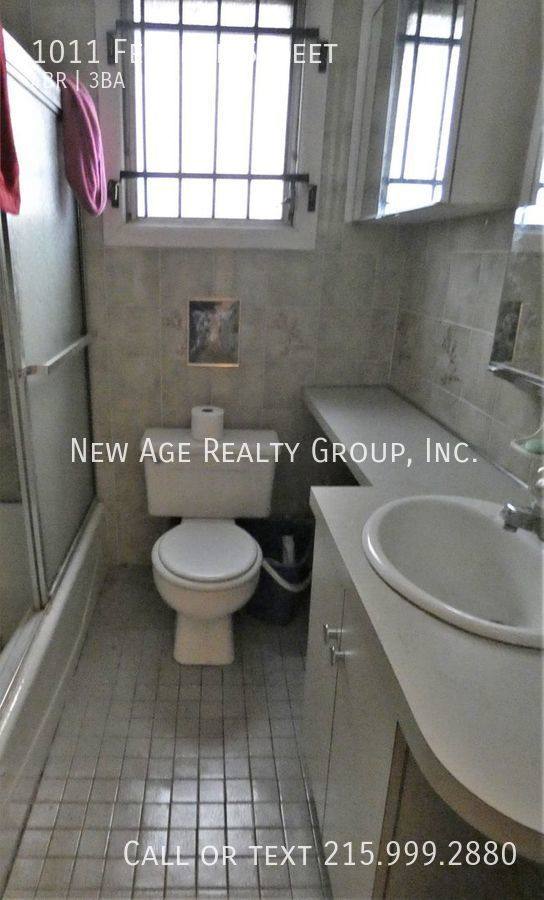 House for rent at 1011 Federal St, Philadelphia, PA 19147
