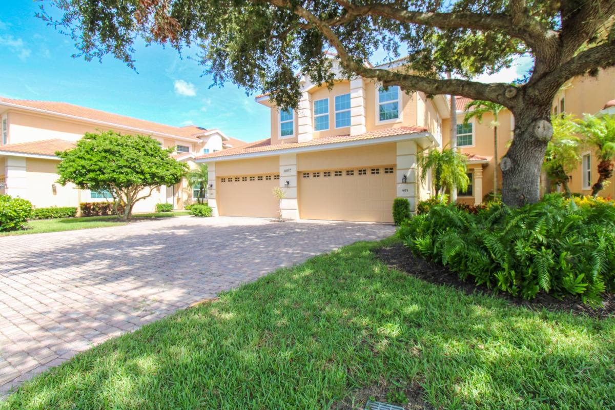 House for rent at 6017 Trophy Dr, Naples, FL 34110