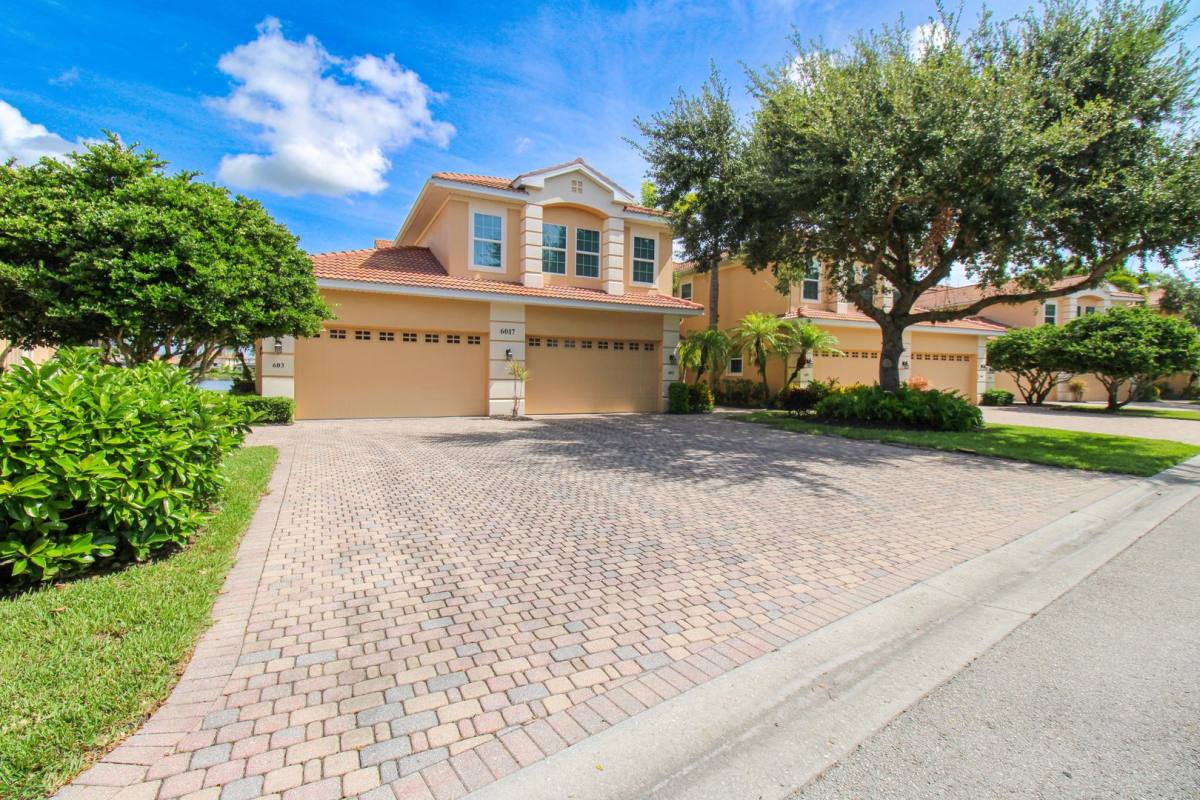 House for rent at 6017 Trophy Dr, Naples, FL 34110