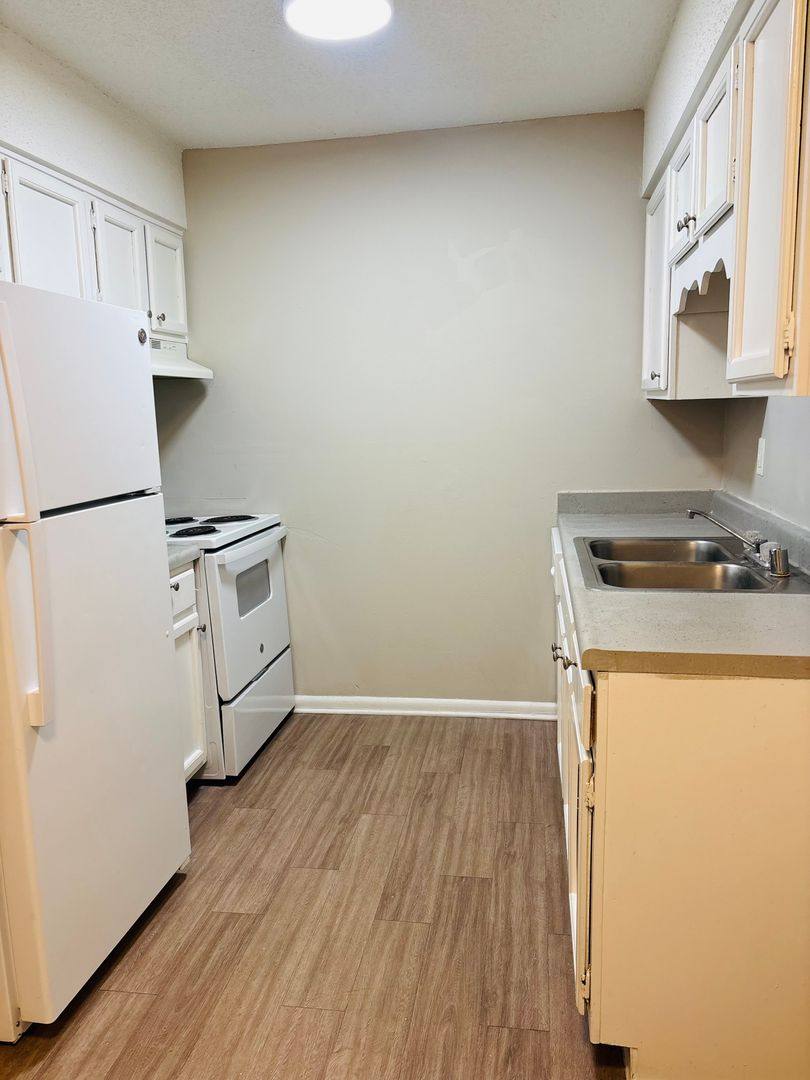 Apartment for rent at 11300 Mesa Dr, Little Rock, AR 72211