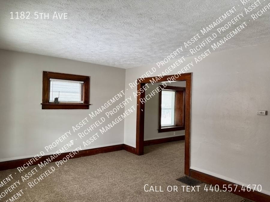 House for rent at 1182 5th Ave, Akron, OH 44306