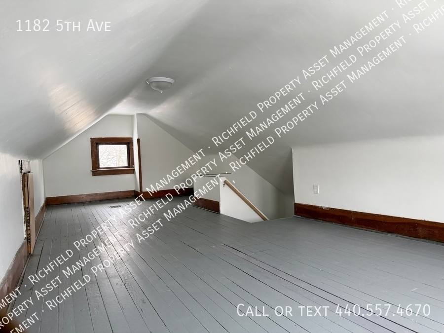 House for rent at 1182 5th Ave, Akron, OH 44306