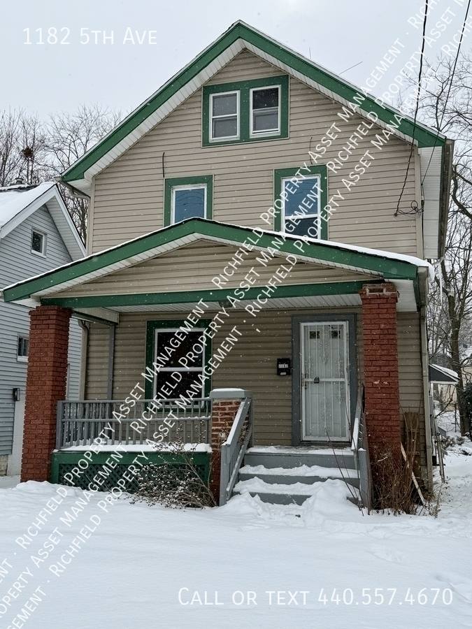House for rent at 1182 5th Ave, Akron, OH 44306