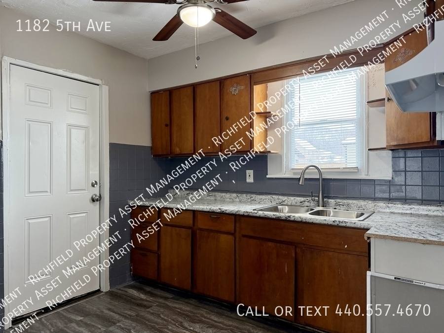 House for rent at 1182 5th Ave, Akron, OH 44306