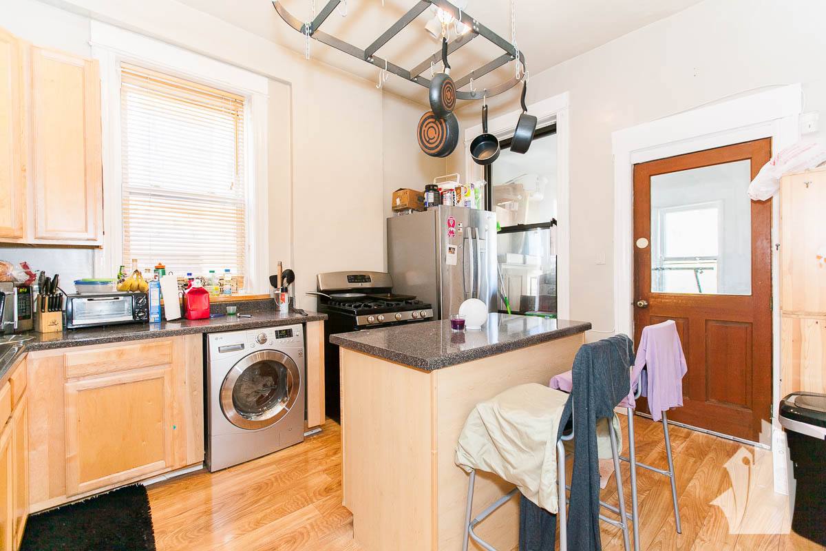 Apartment for rent at 3336 N Sheffield Ave #3, Chicago, IL 60657
