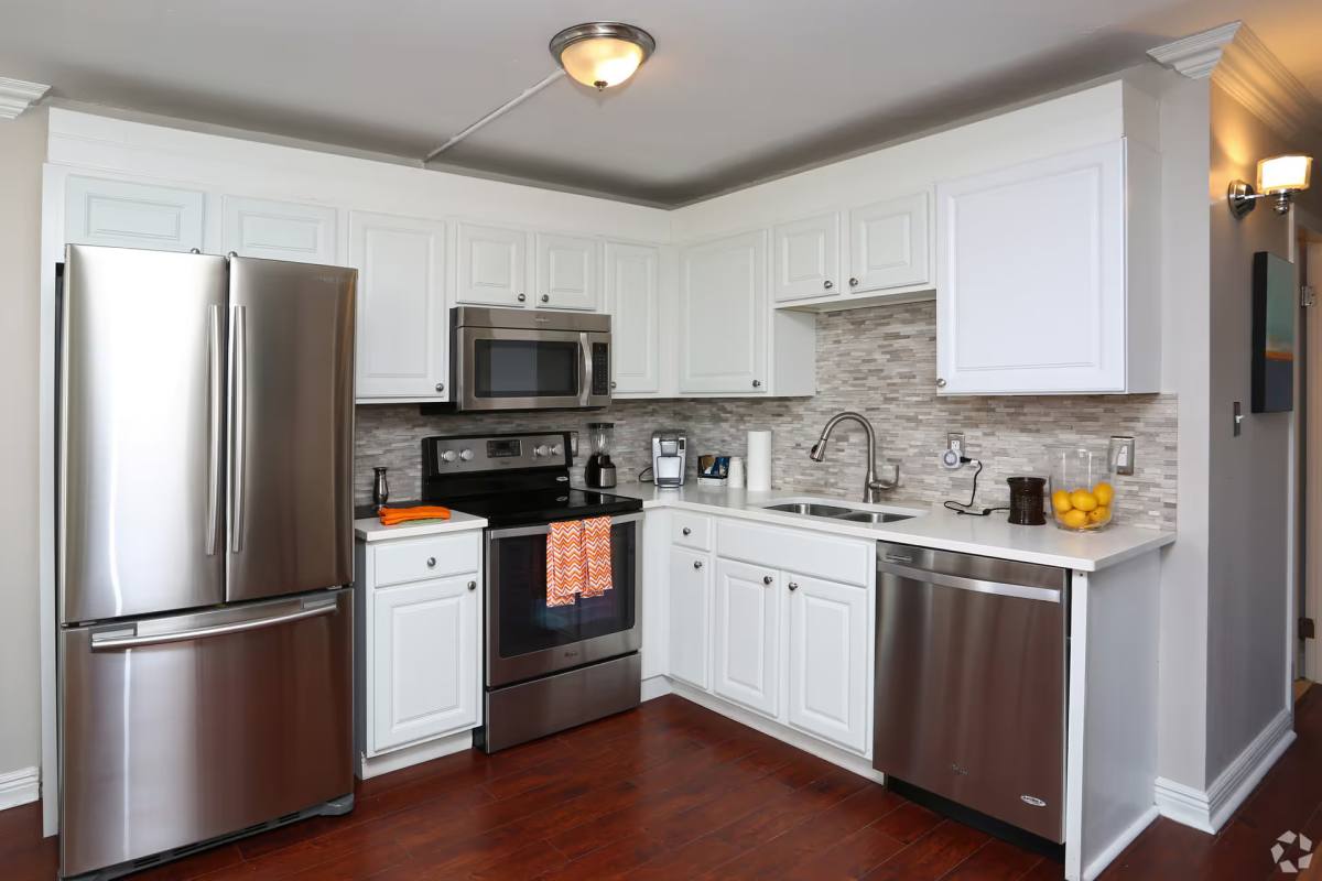 Apartment for rent at 1037 Howell Place #LAKEVIEW Residences, Aurora, IL 60505