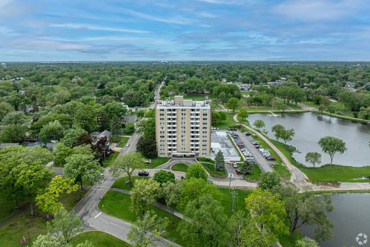 Apartment for rent at 1037 Howell Place #LAKEVIEW Residences, Aurora, IL 60505