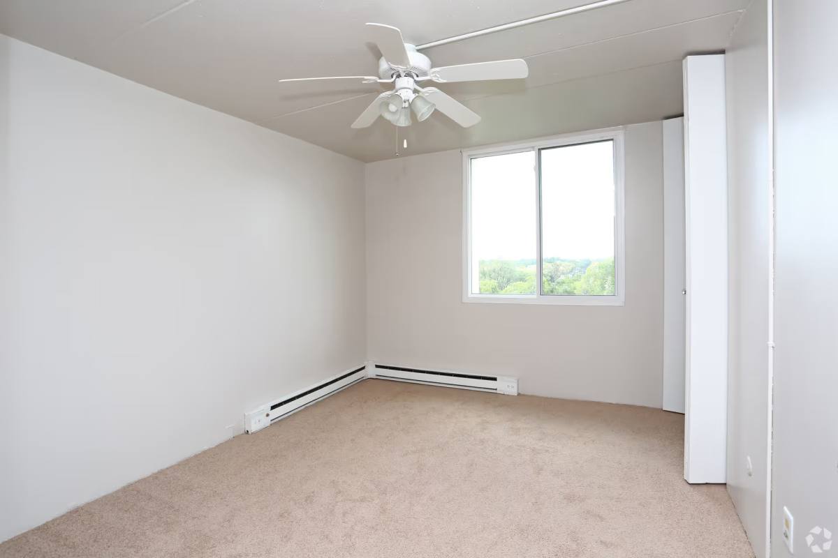 Apartment for rent at 1037 Howell Place #LAKEVIEW Residences, Aurora, IL 60505