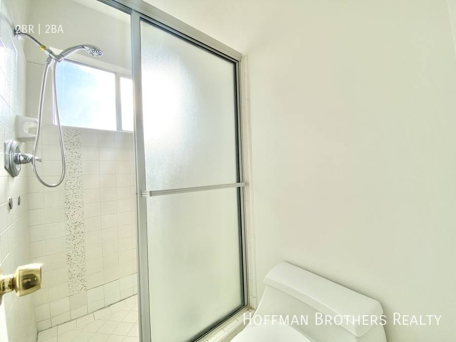 Apartment for rent at 8206 Romaine St #1, Los Angeles, CA 90046