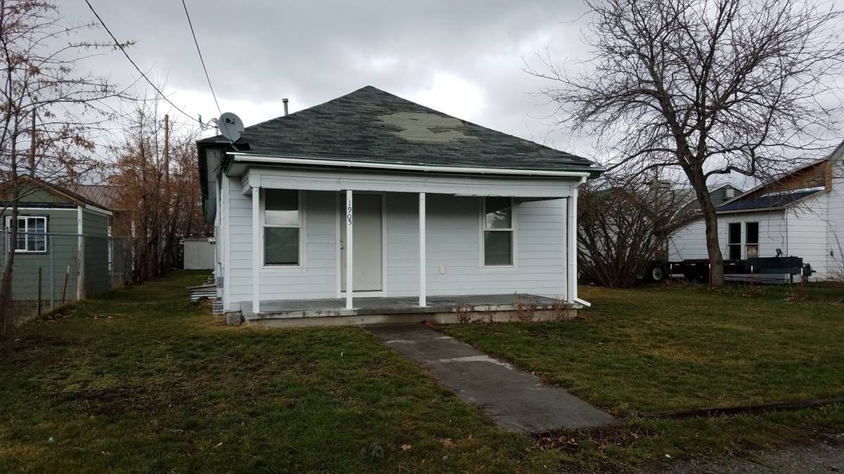 House for rent at 1905 E Penn Ave, La Grande, OR 97850