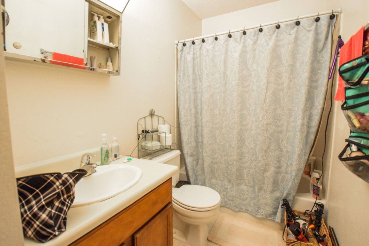 Apartment for rent at 100 Bunting Lane, Mankato, MN 56001