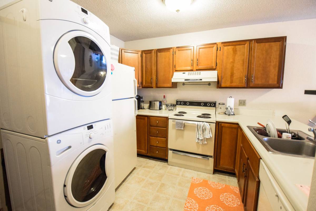 Apartment for rent at 100 Bunting Lane, Mankato, MN 56001