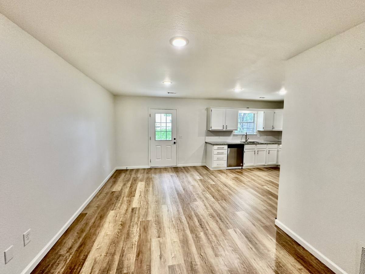 Townhouse for rent at 802 E Kara Lane, Rogers, AR 72758