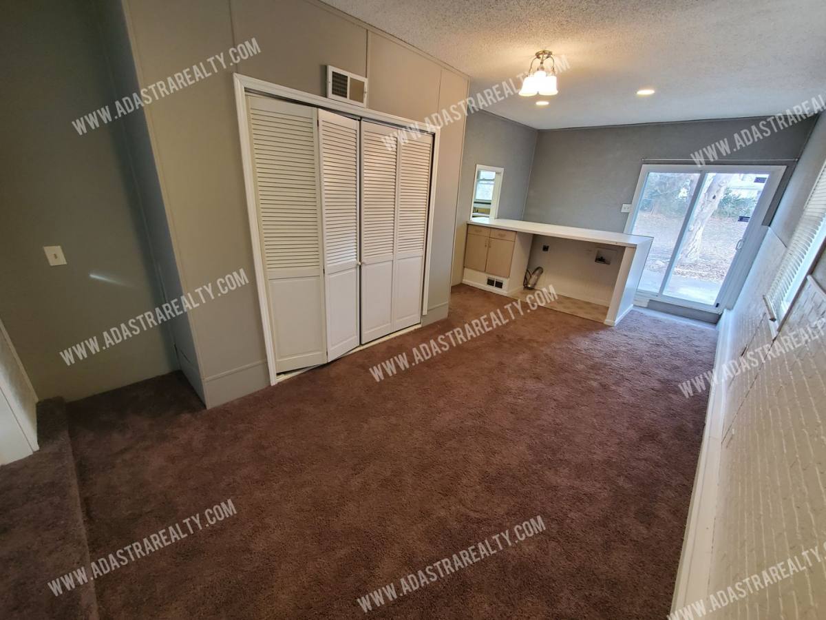 House for rent at 9909 Wheeling Ave, Kansas City, MO 64134