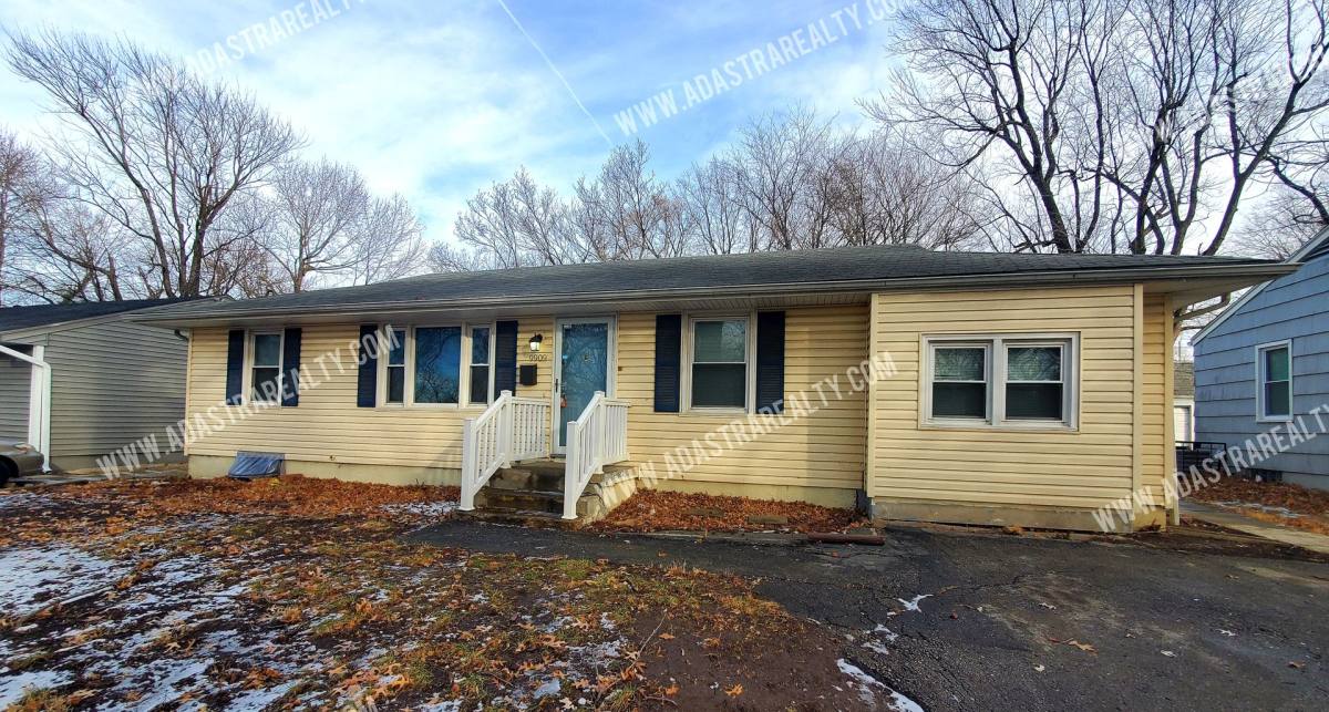 House for rent at 9909 Wheeling Ave, Kansas City, MO 64134