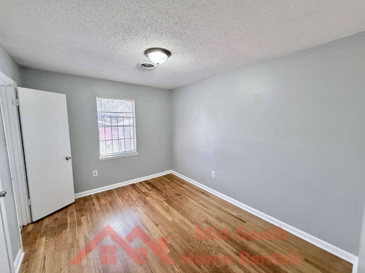 House for rent at 2054 Benford St, Memphis, TN 38109