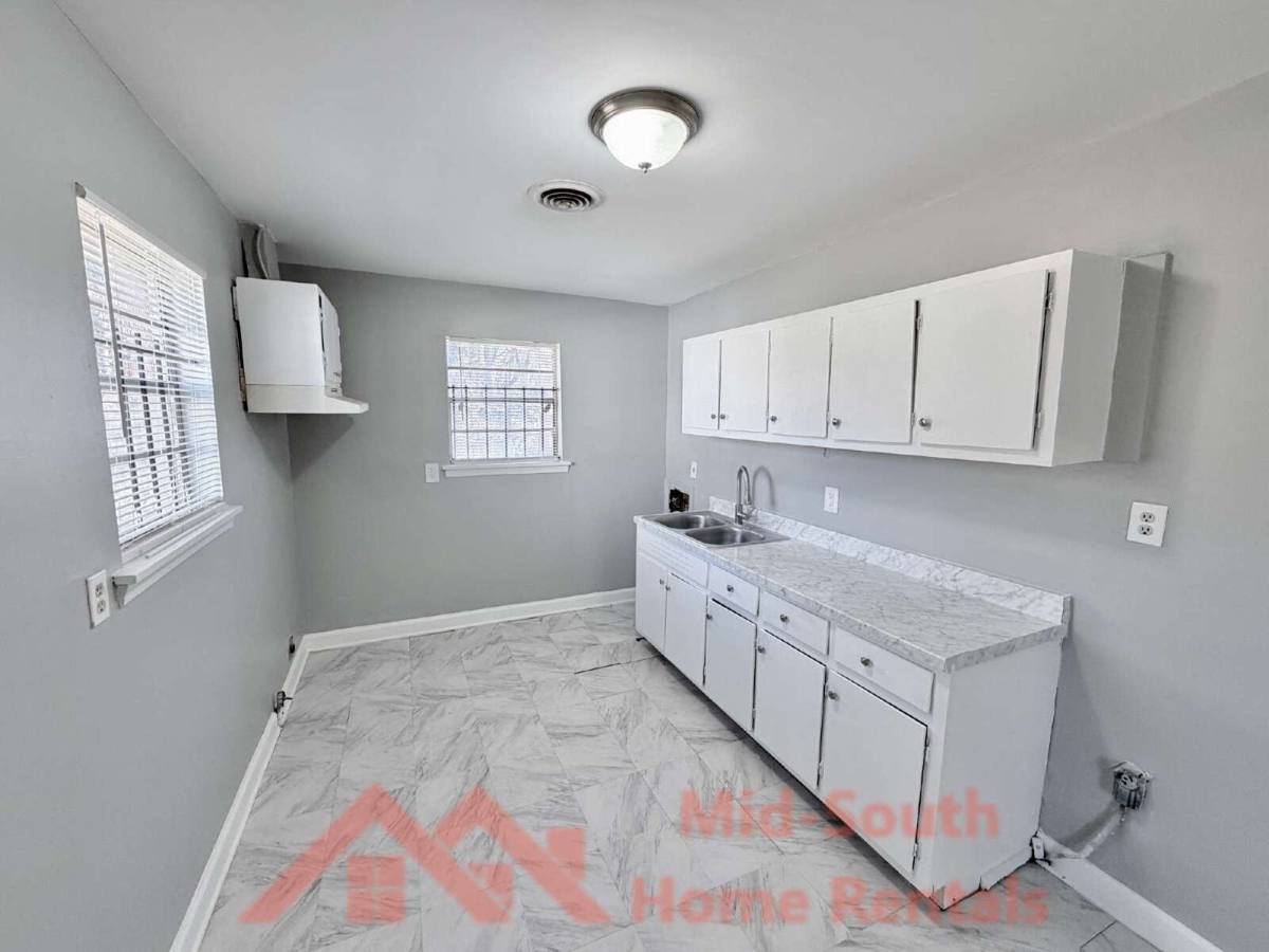 House for rent at 2054 Benford St, Memphis, TN 38109