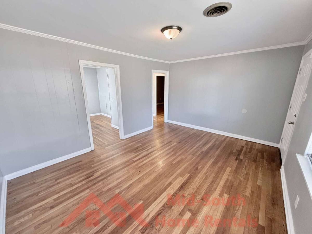 House for rent at 2054 Benford St, Memphis, TN 38109