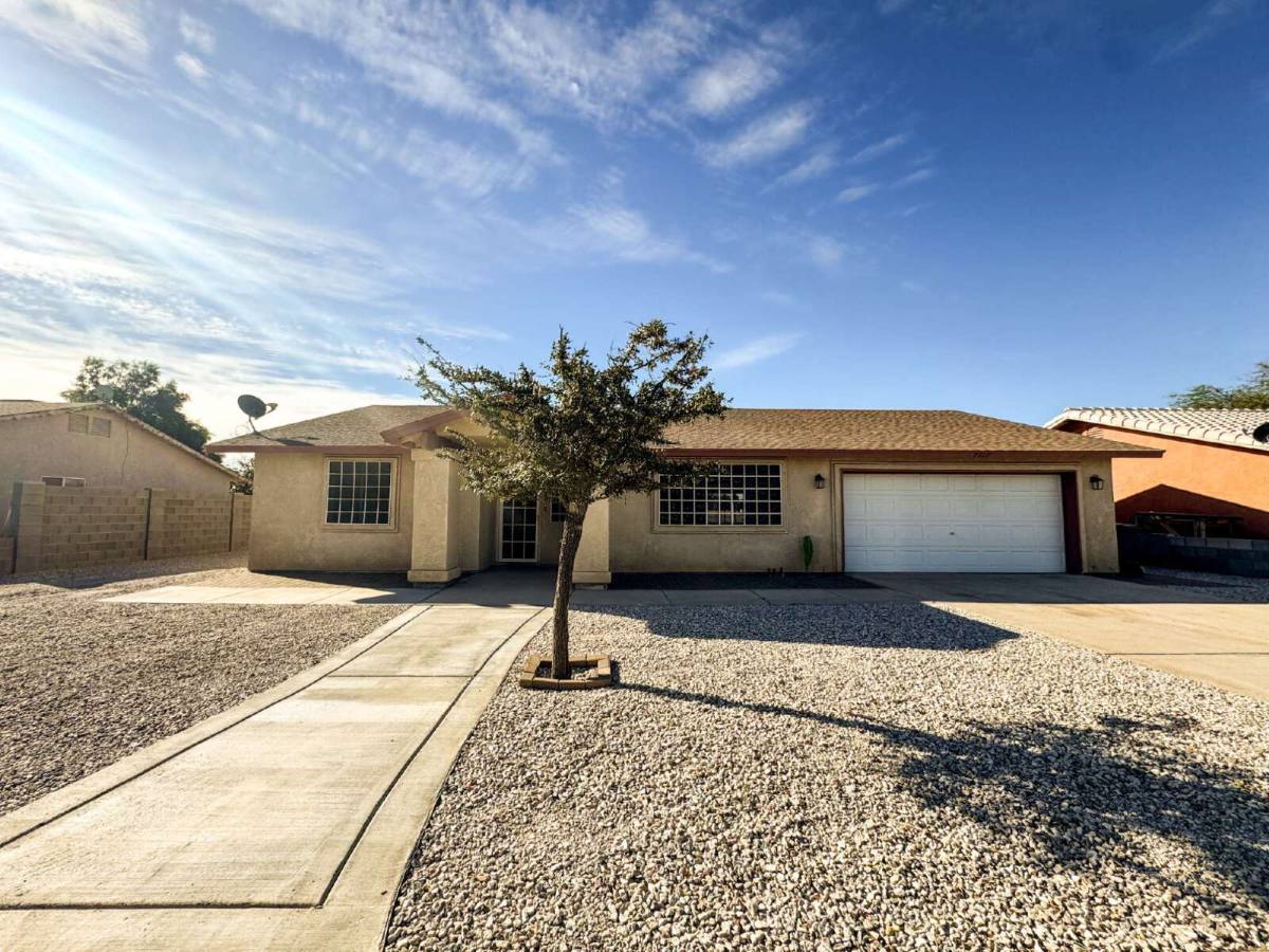 House for rent at 7117 E 26th Place, Yuma, AZ 85365