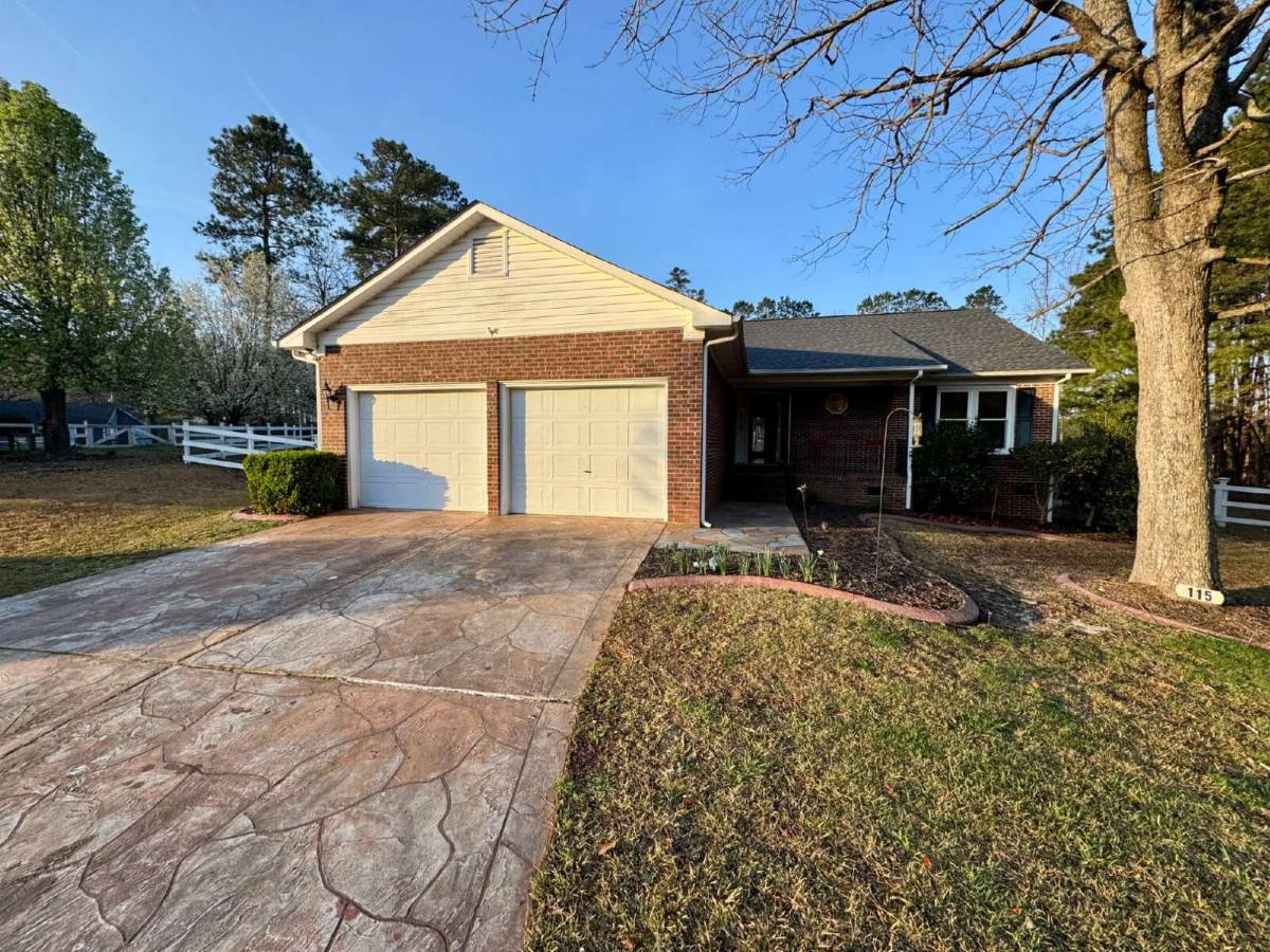 House for rent at 115 Zane Dr, Raeford, NC 28376