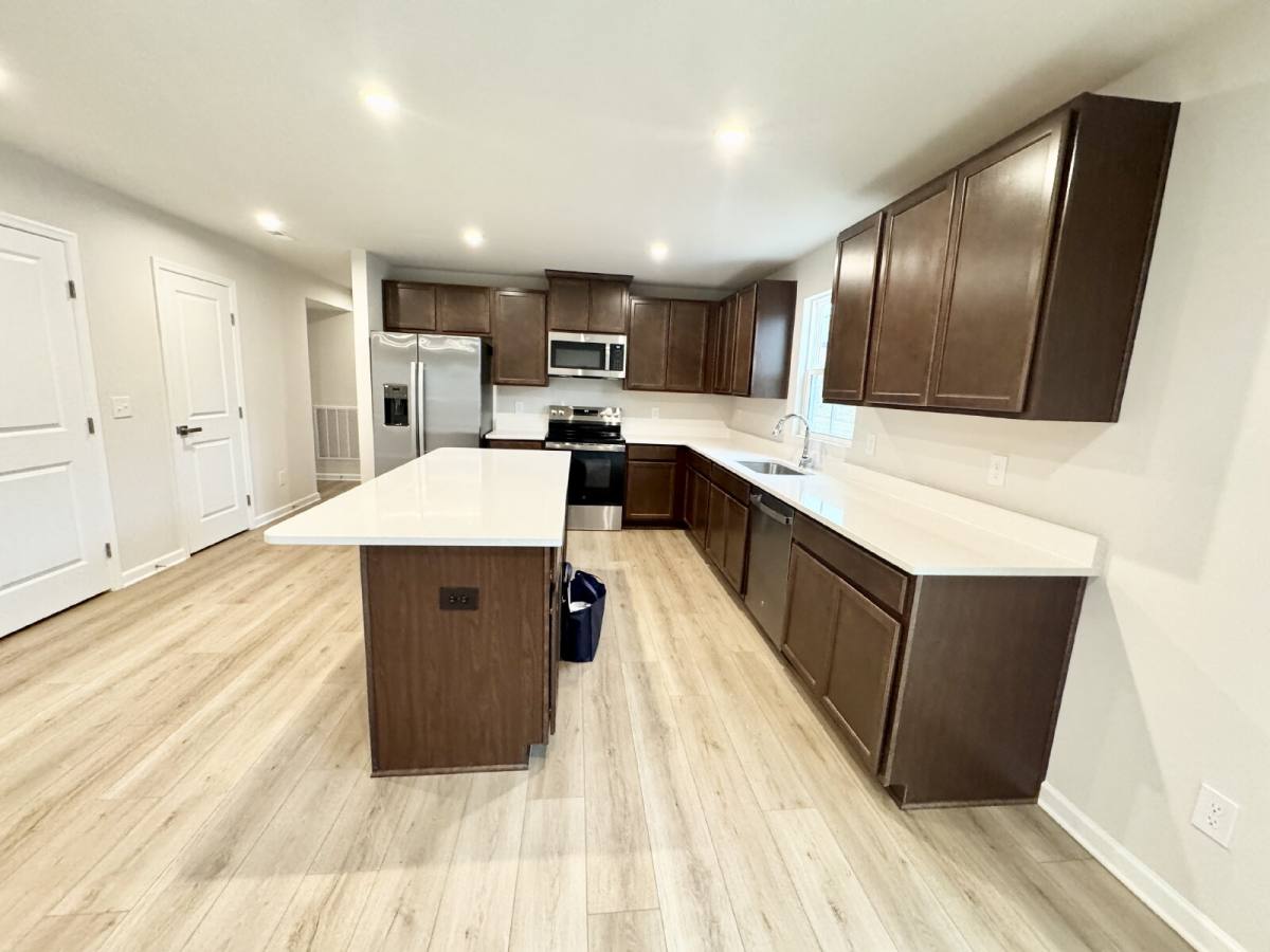 House for rent at 637 Coopers Mill Dr, Westminster, SC 29693